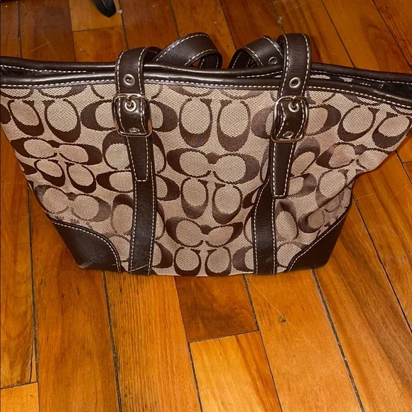 Coach Signature Tote Bag - Picture 3 of 8